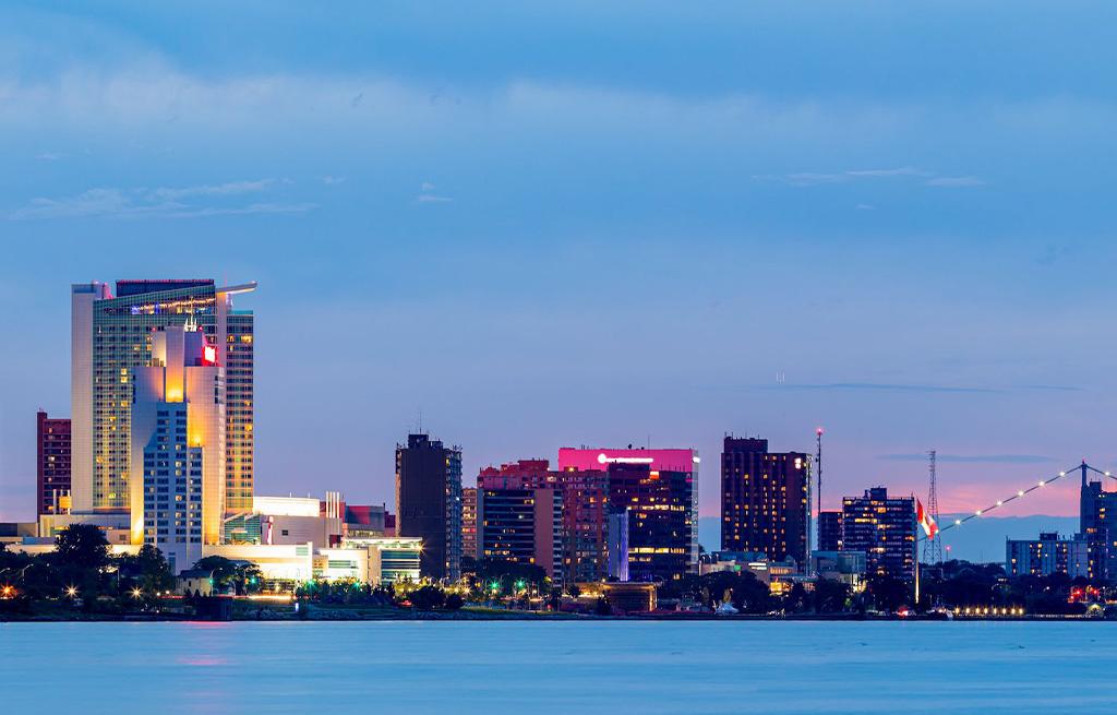 Book a Flat Rate Taxi from Toronto to Windsor, Ontario: Starting at $625, Secure Your Ride Now!
