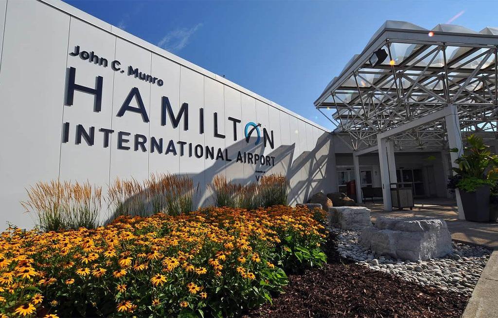 Hamilton to Pearson Airport Private Taxi: Unforgettable Experience, Book Now!