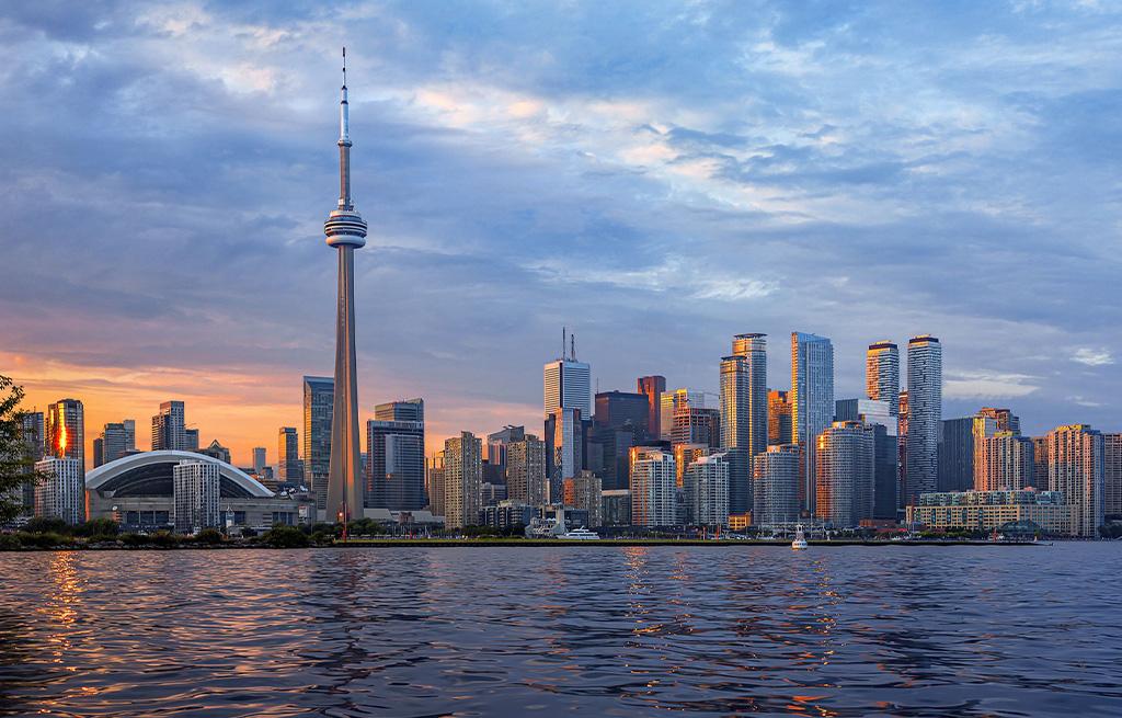Private Taxi from Pearson Airport to Toronto: Unbeatable Prices, Book Now!
